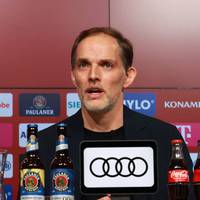 Das Gipfeltreffen zwischen dem FC Bayern München und Borussia Dortmund überstrahlt den 26. Spieltag. Thomas Tuchel äußert sich vor seinem speziellen Pflichtspiel-Debüt. Die Pressekonferenz im Liveticker zum Nachlesen.  