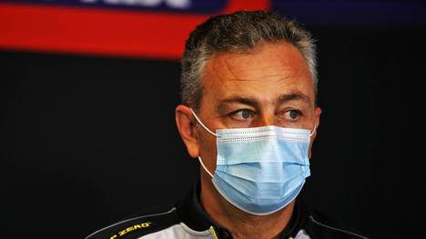 Pirelli-Rennleiter Mario Isola ist am Sonntag beim Großen Preis der Formel 1 in der Türkei positiv auf Corona getestet worden