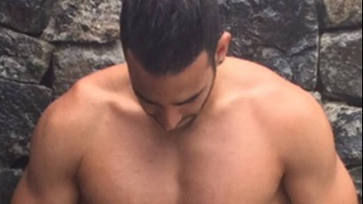 In den sozialen Medien wurde Rami im Winter von einigen Fans als zu fett beschimpft. Rami postete daraufhin ein Bild in Badehose und präsentierte seinen muskulösen Body. Dazu schrieb er in Richtung eines Kritikers: "Frag mal deine Frau, ob sie mich zu fett findet!"