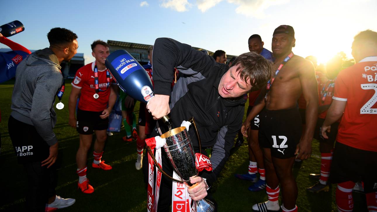 Stendel über Aufstieg mit Barnsley