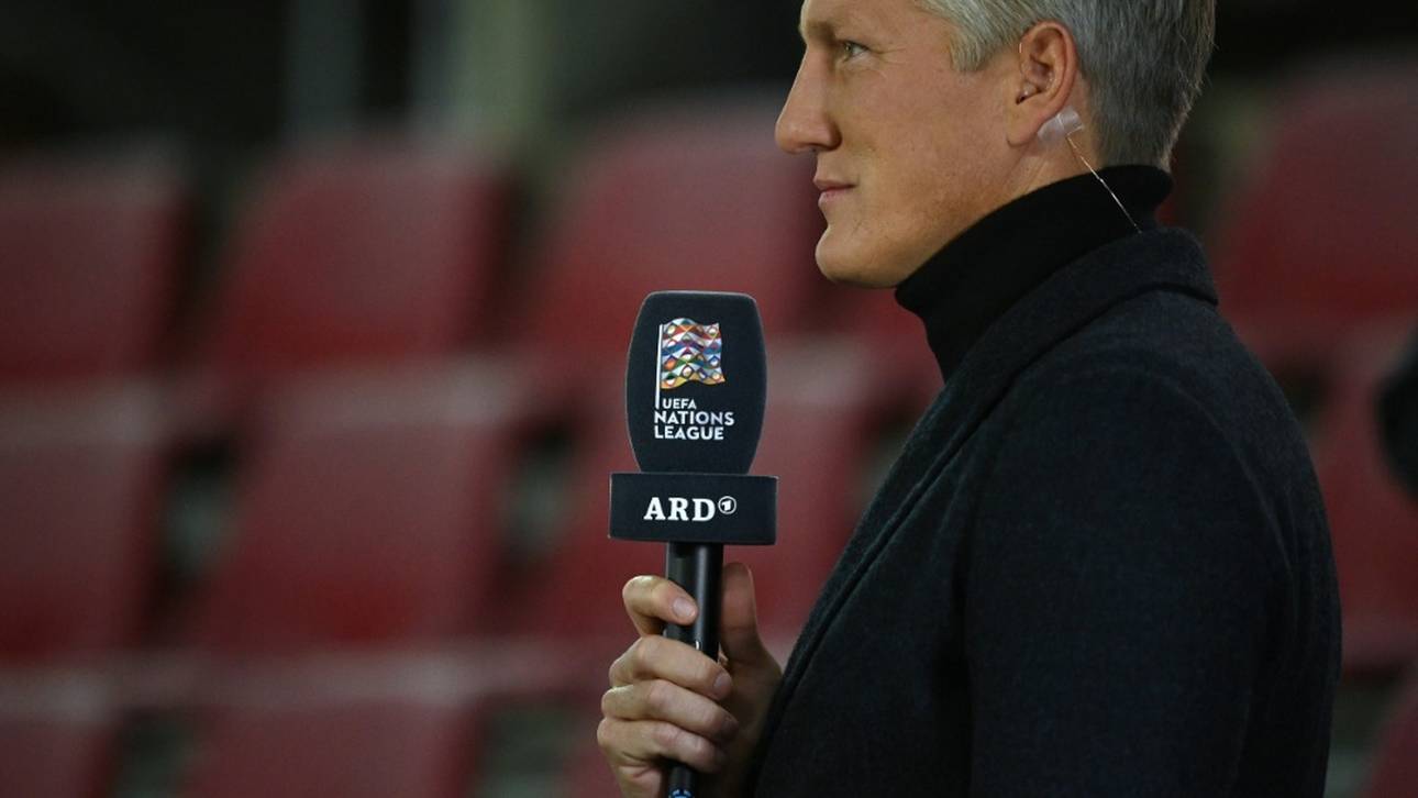 Schweinsteiger und Özil heizen Debatte um Weltmeister-Trio an