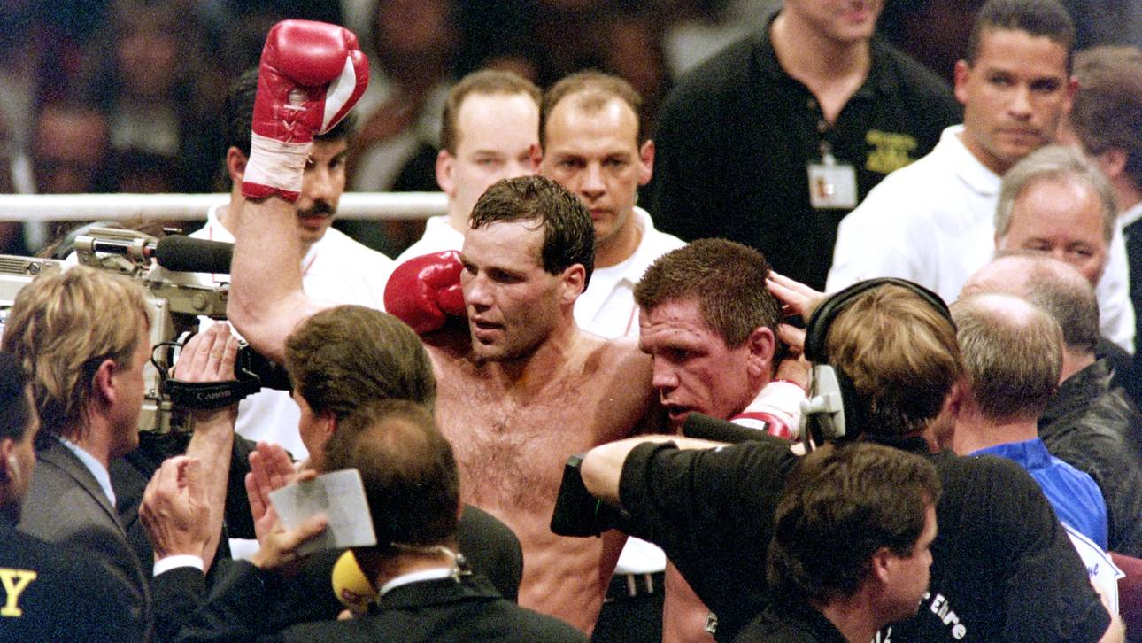 Henry Maske herzte "Rocky" nach dem Sieg im Rückkampf in München