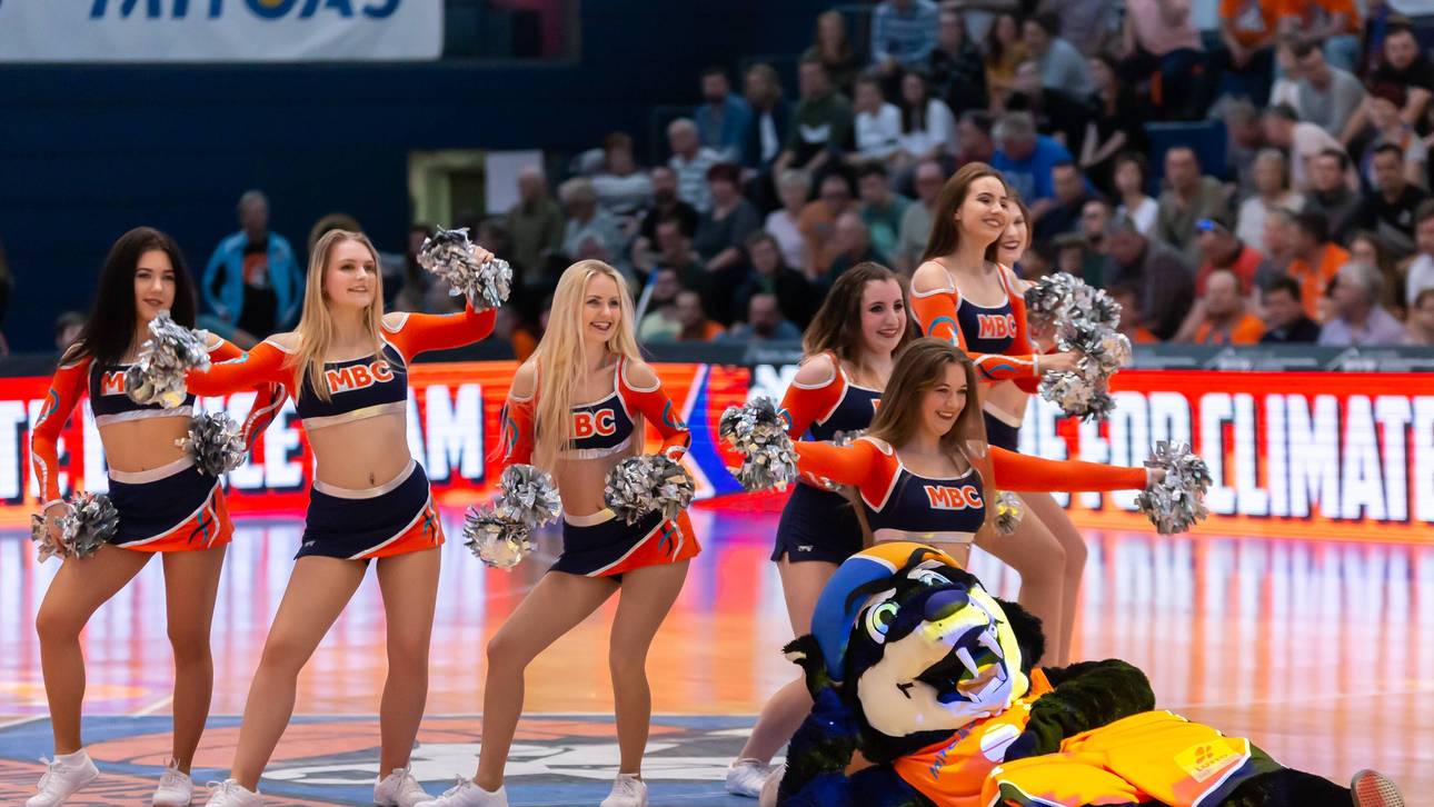 MBC bietet Treffen mit Cheerleadern