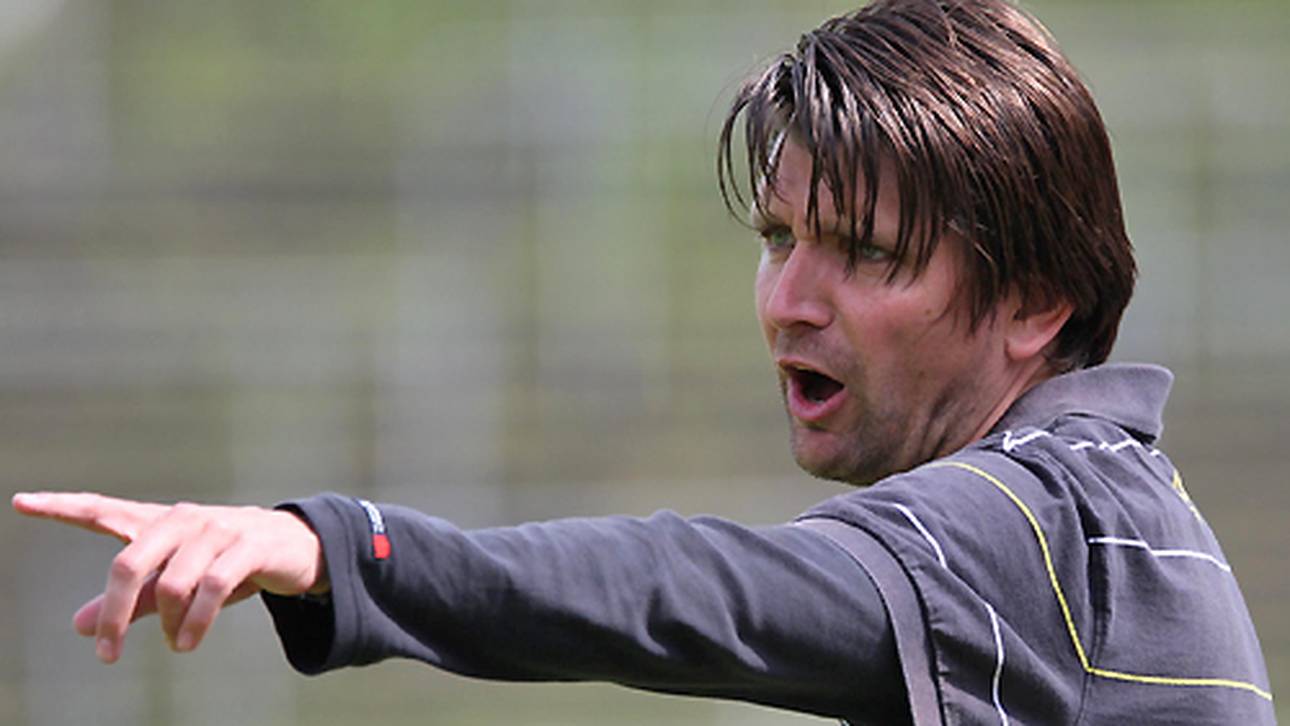 Spieler-Revolte gegen Ex-BVB-Coach?