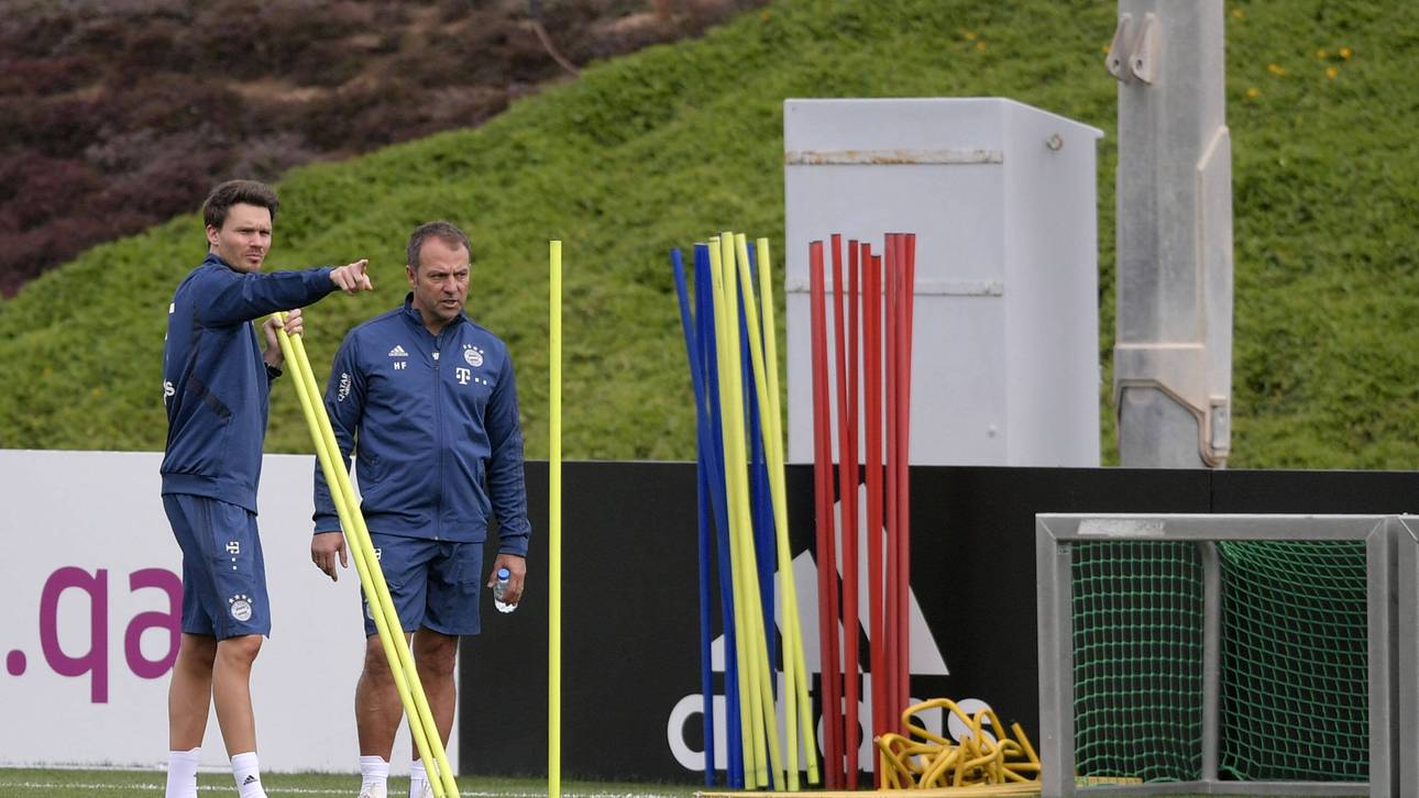 Danny Röhl (l.) gehört zum Trainerteam von Hansi Flick