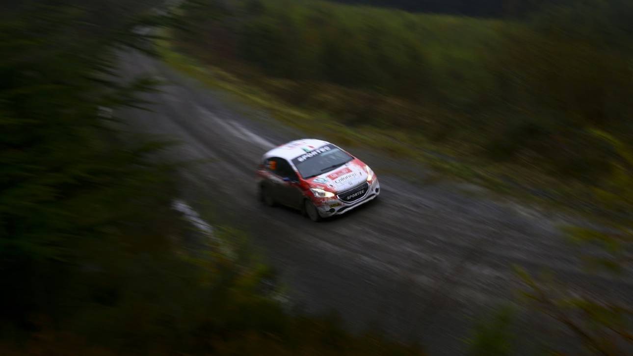 Zwei Zuschauer bei Rallye getötet