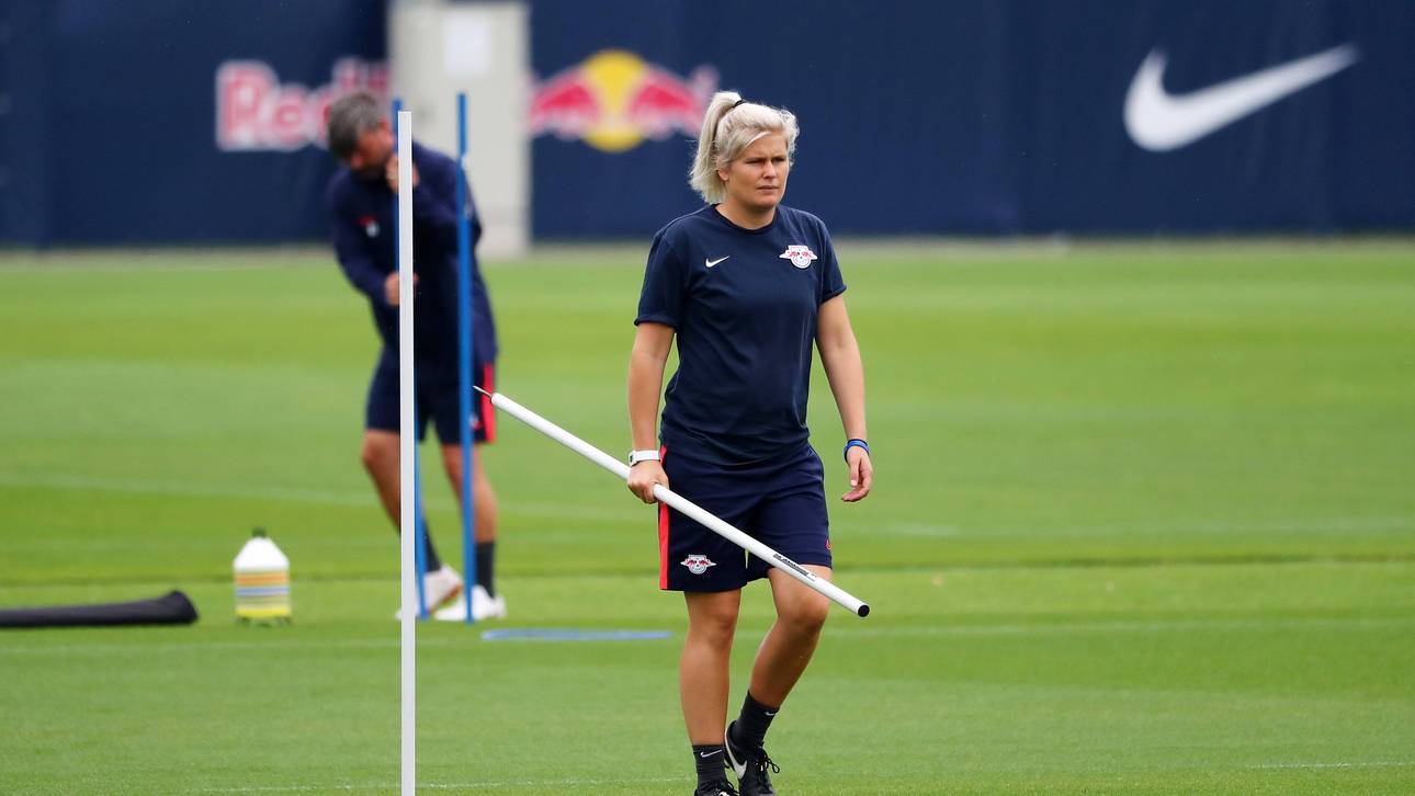 RB-Praktikantin trainiert Lotte