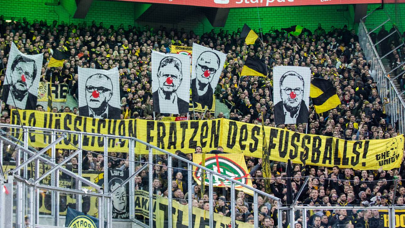 BVB-Ultras: Rummenigge als Clown