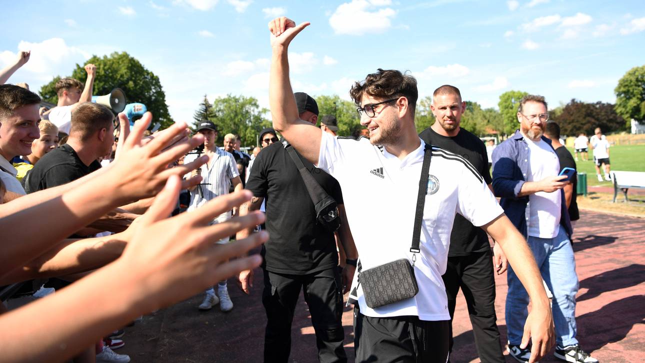 Eligella mit lustigem Bayern-Vergleich