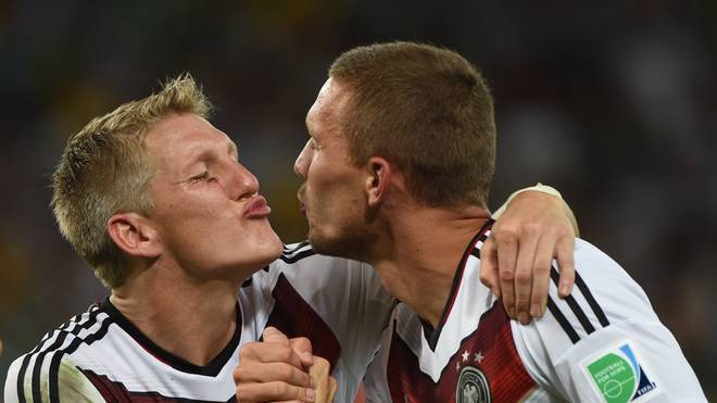 Bastian Schweinsteiger e Lukas Podolski não se davam bem esplendidamente em campo