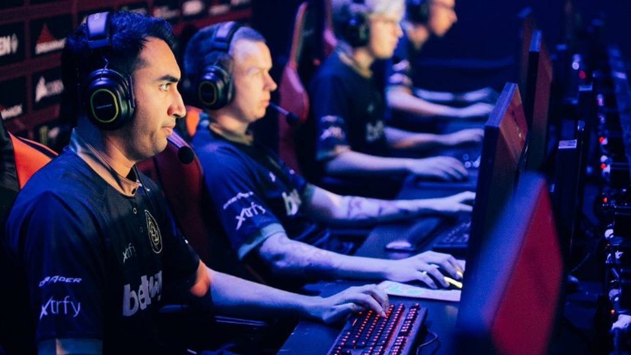 NiP entlässt „Universe“