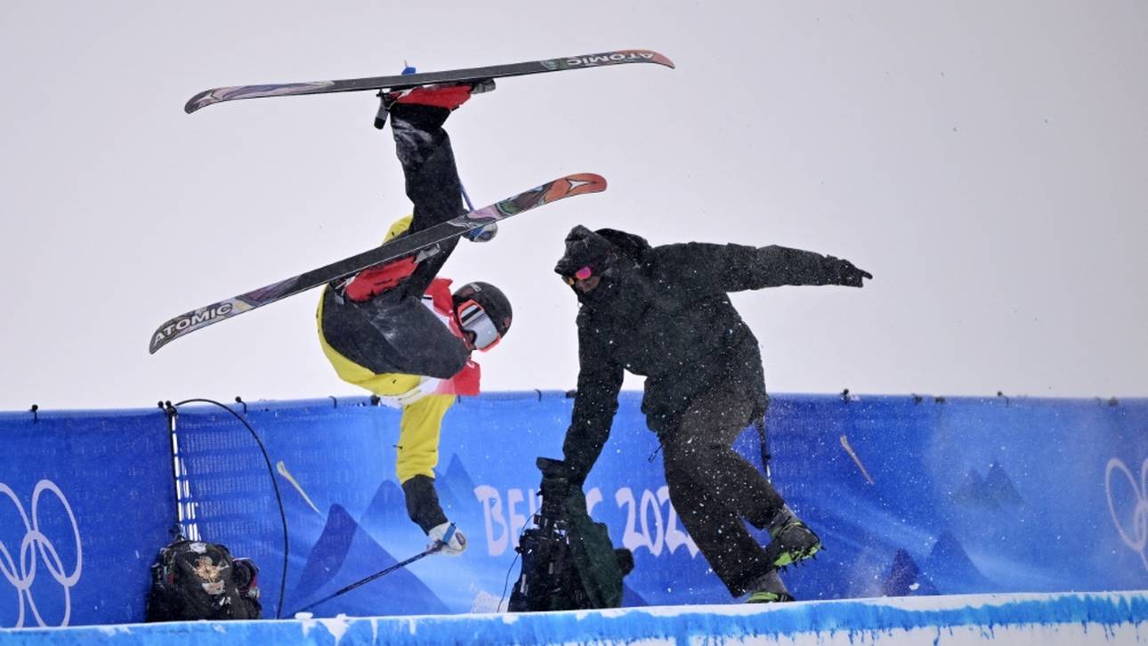 Crash mit Kameramann in der Halfpipe