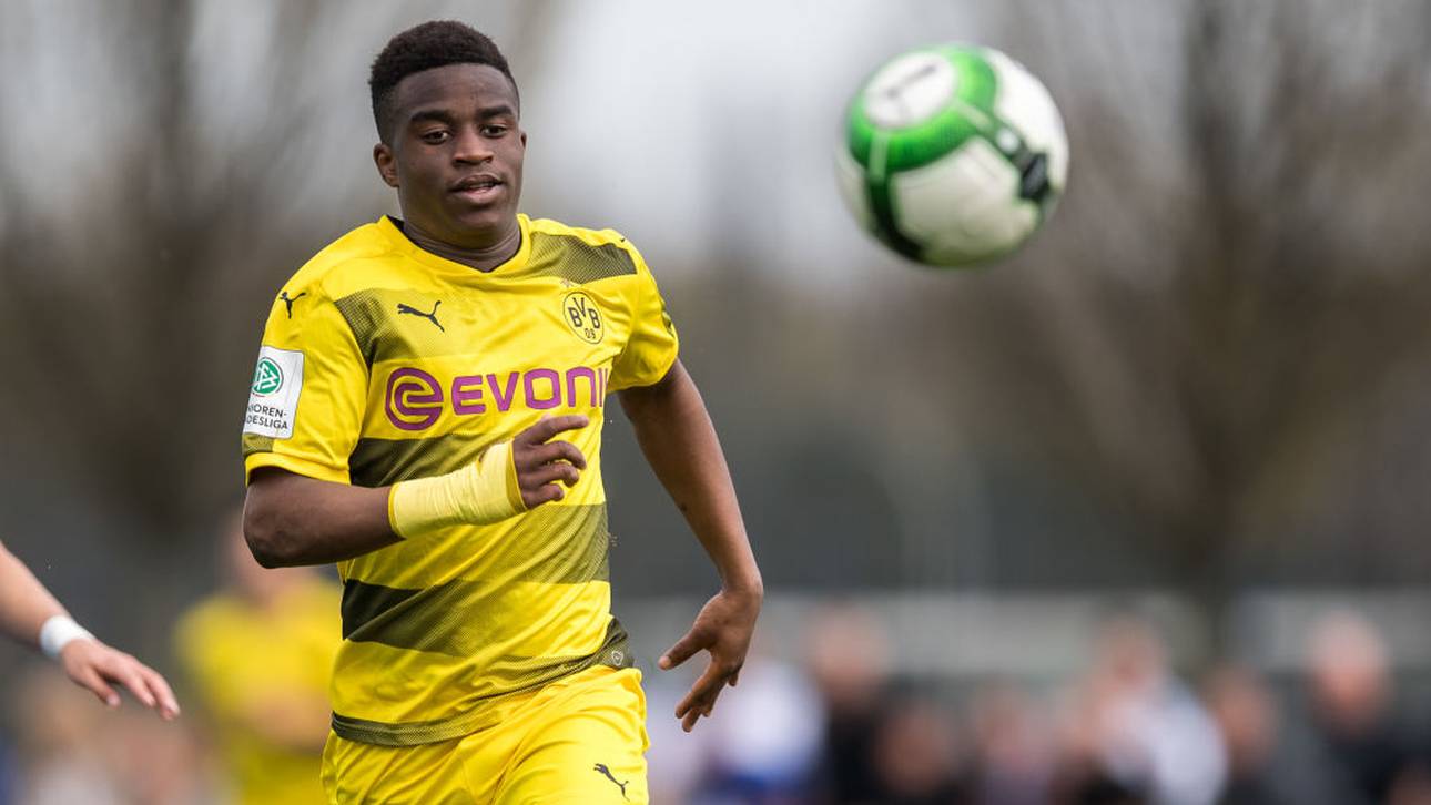 Fohlen chancenlos bei Moukoko-Show