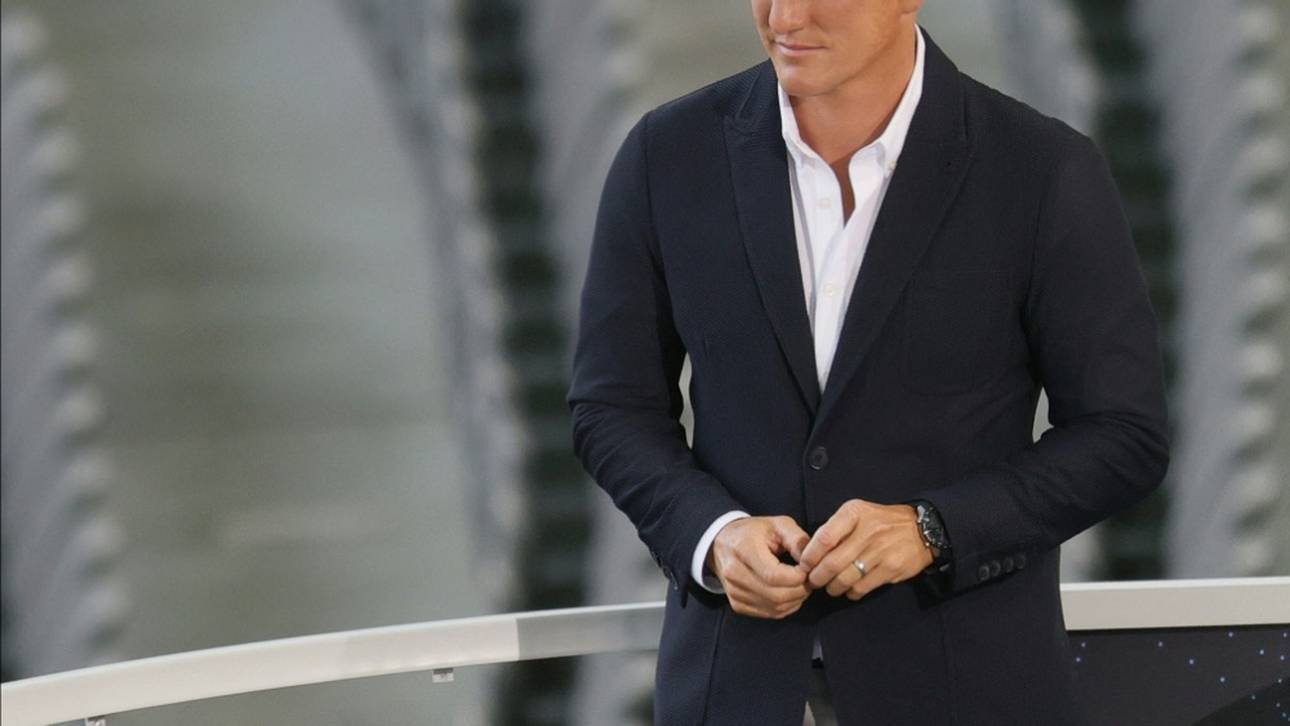 Schweinsteiger stellt Biografie vor