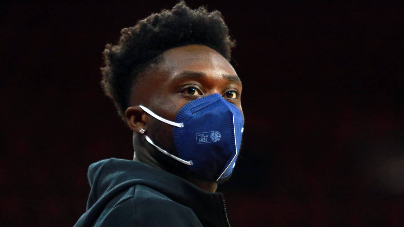 Was macht Davies in der Türkei?