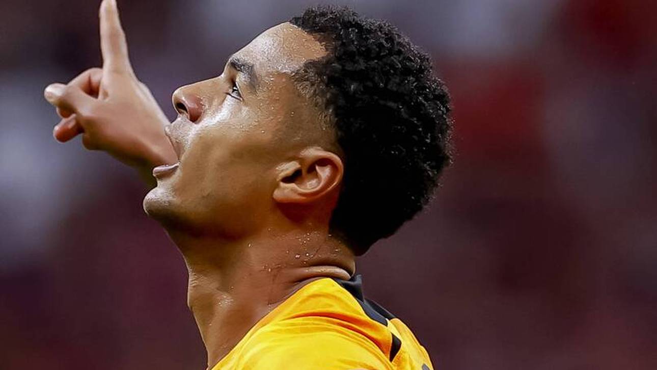 WM-Jungstar zieht mit Ikonen gleich