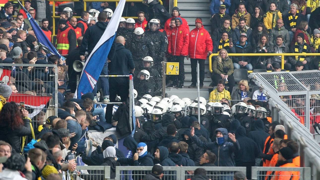 Verfassungsschutzpräsident Kramer warnt vor Radikalisierung der Hooligan-Szene