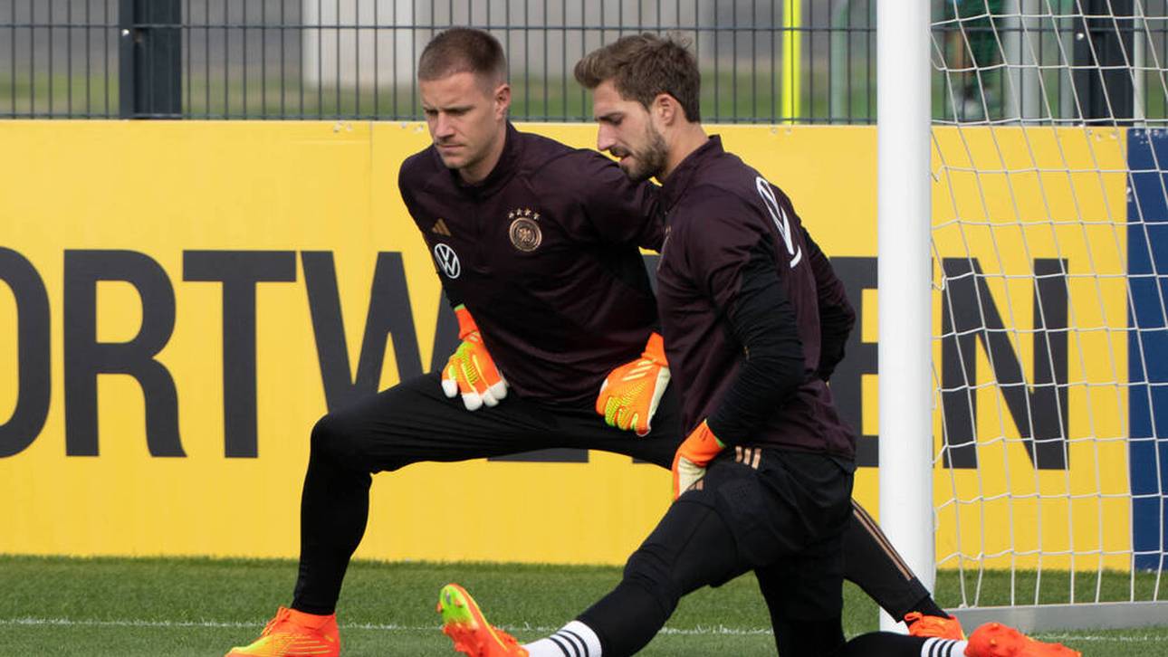 Marc-André ter Stegen (l.) und Kevin Trapp im Training der Nationalmannschaft