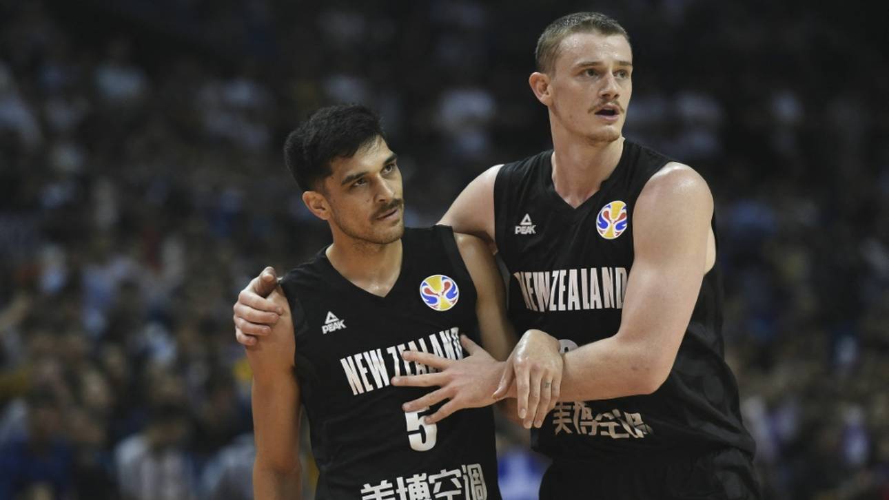 Bonn holt Neuseeländer Delany