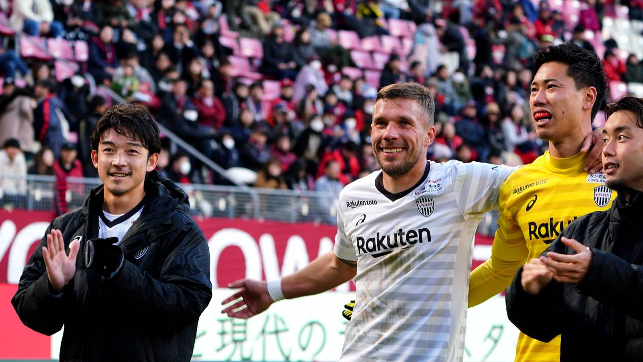 Podolski mit Gala bei Kobe-Abschied