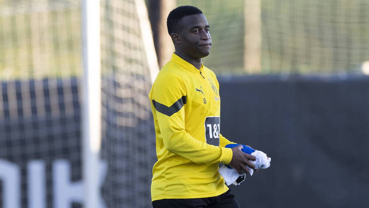 „Im Ausland wartet keiner auf Moukoko“