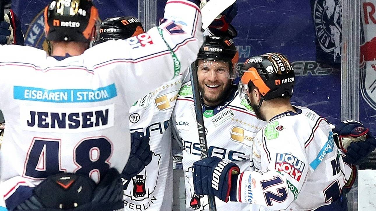 Eisbären Berlin feiern Krimi-Sieg