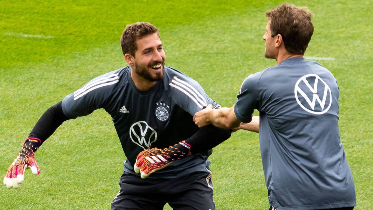 Trapp frotzelt über Müllers Körper