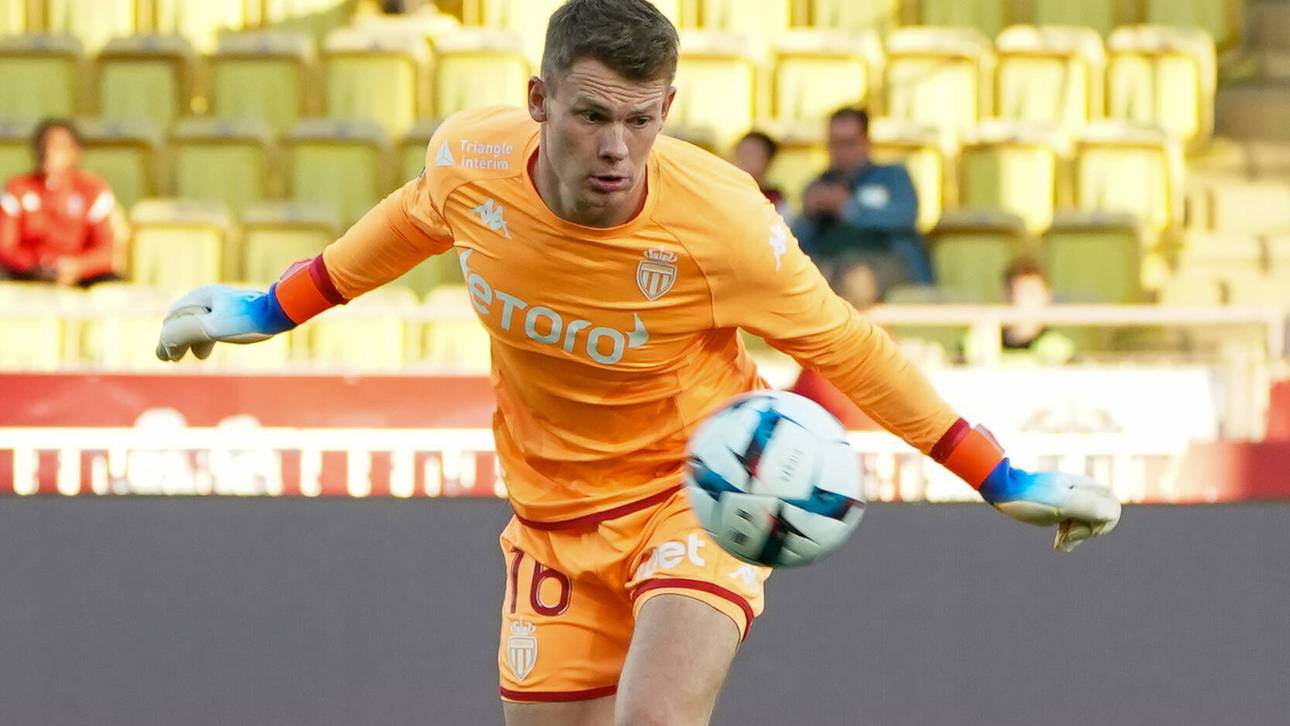 Bayern-Bosse fliegen zu Nübel