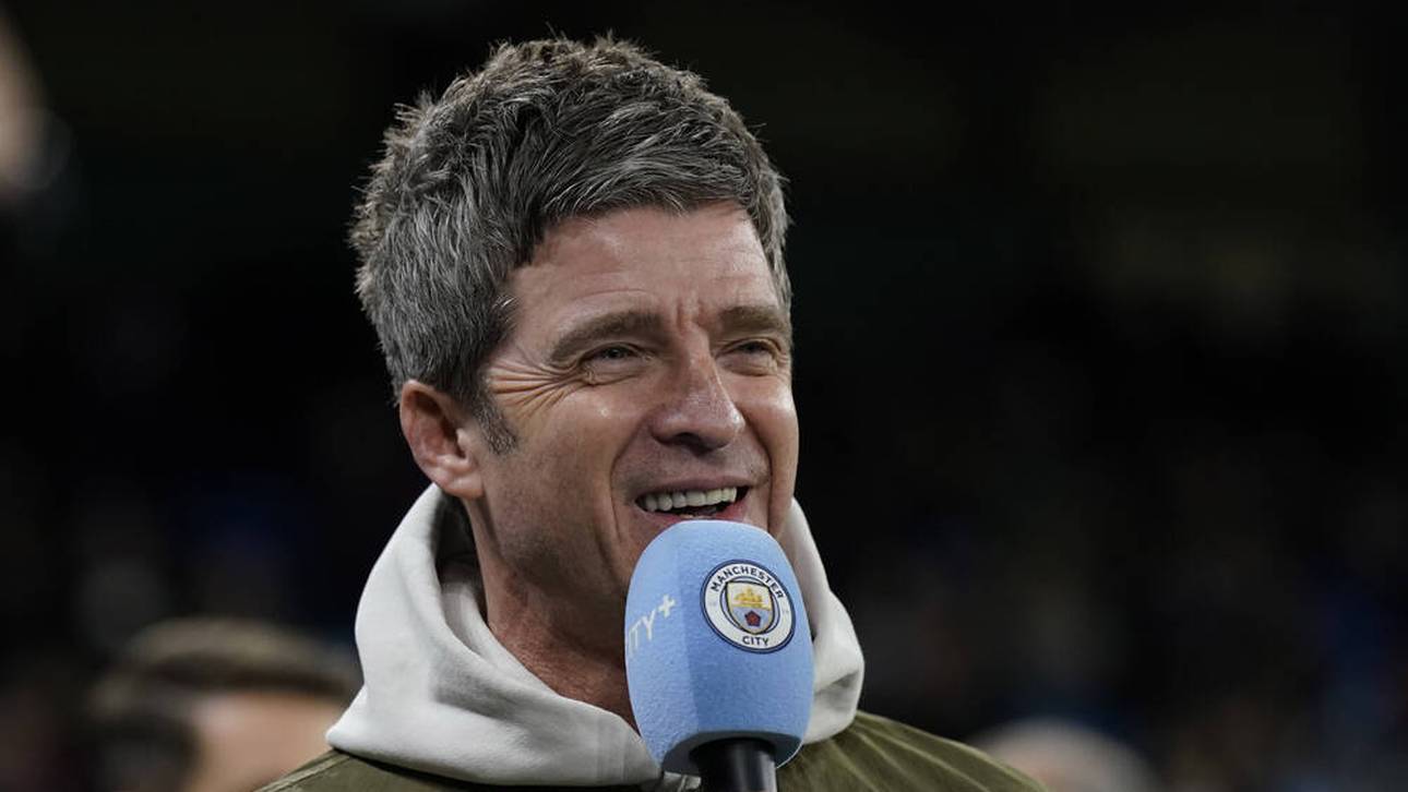 Kopfnuss für Sänger bei City-Jubel