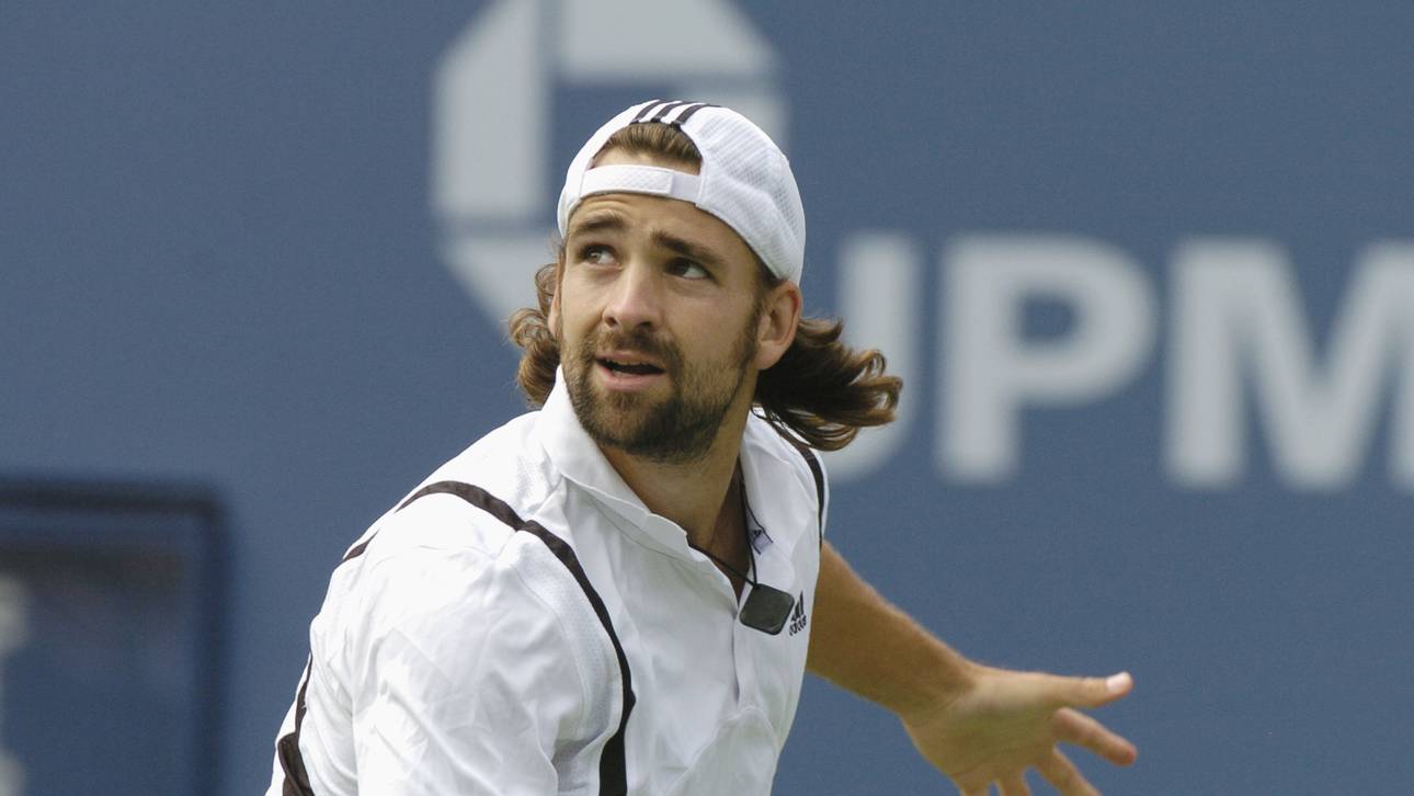 Kiefer witzelt über Spielabsage