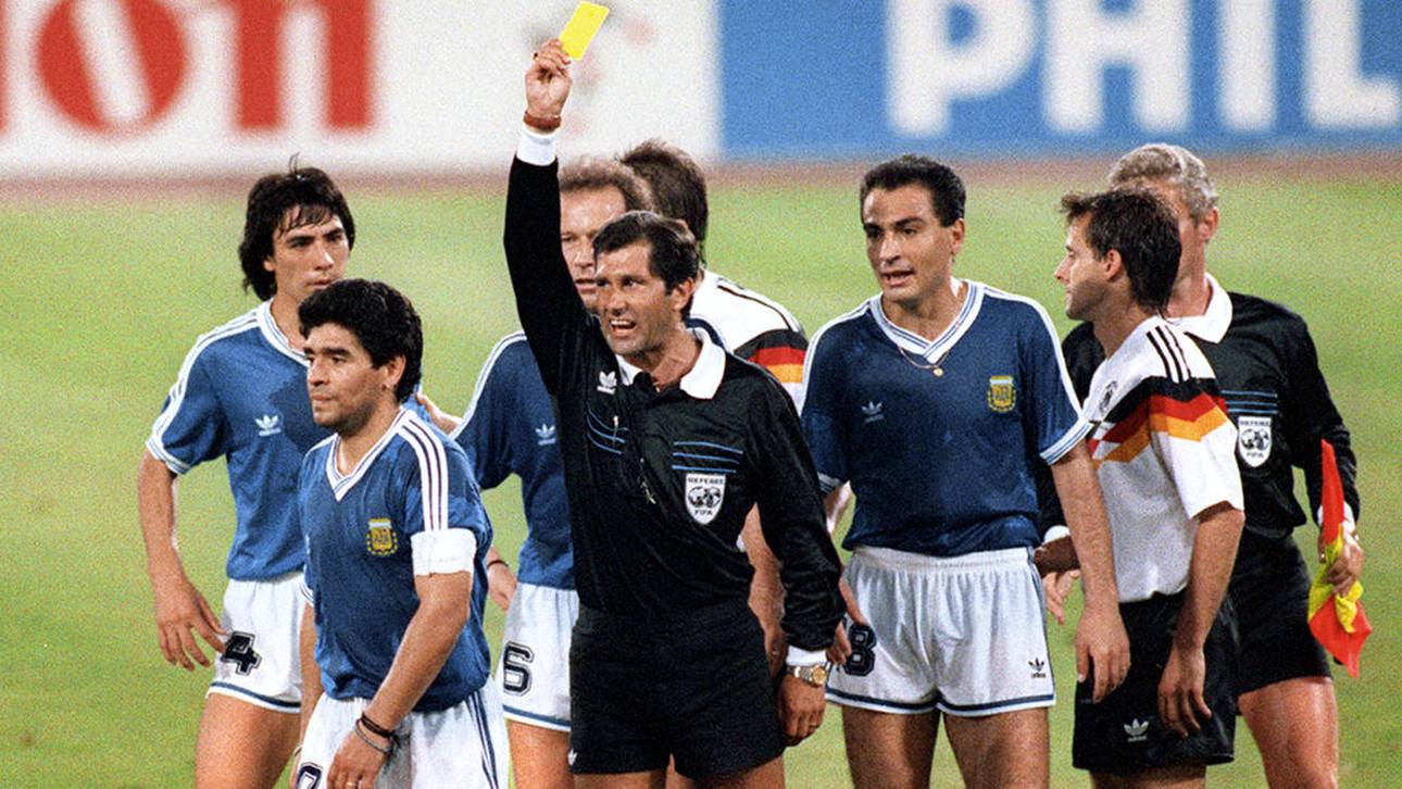 Finale: Maradona fluchte bei Hymne