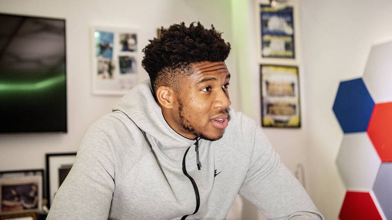 50 Chicken Nuggets! Greek Freak feiert Titel