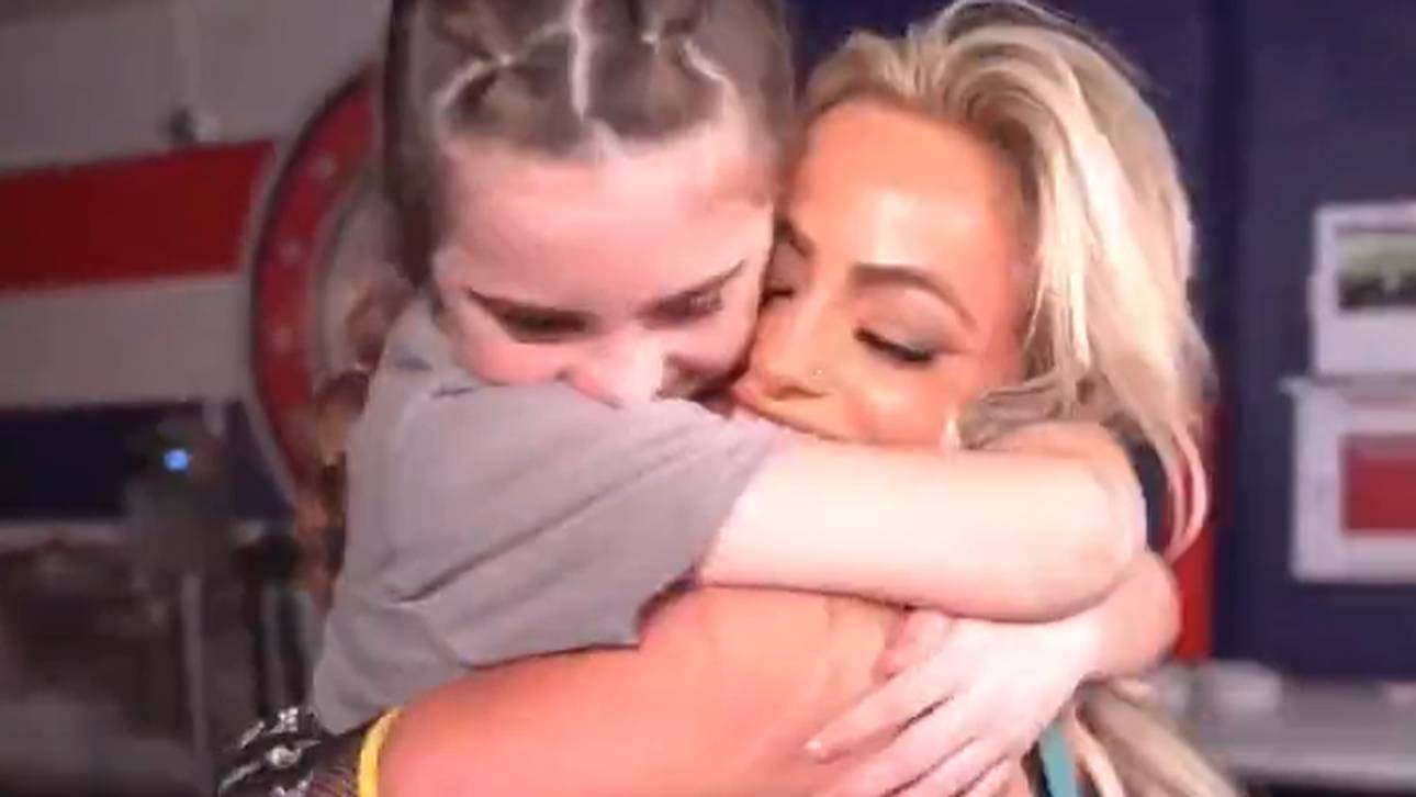 Fan weint – WWE reagiert grandios