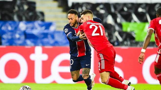 Lucas Hernández tenía las manos ocupadas con Neymar and Co.