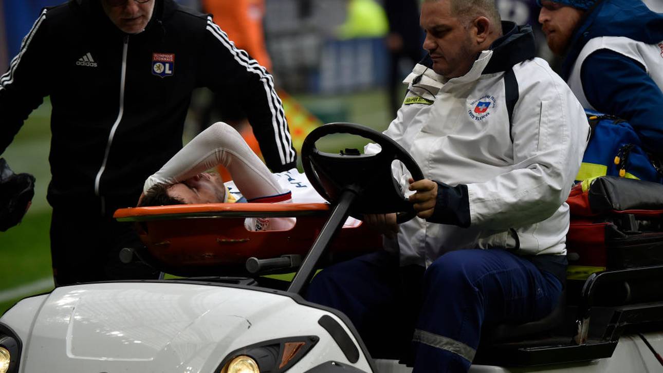 Lyon-Profi kollabiert auf dem Platz