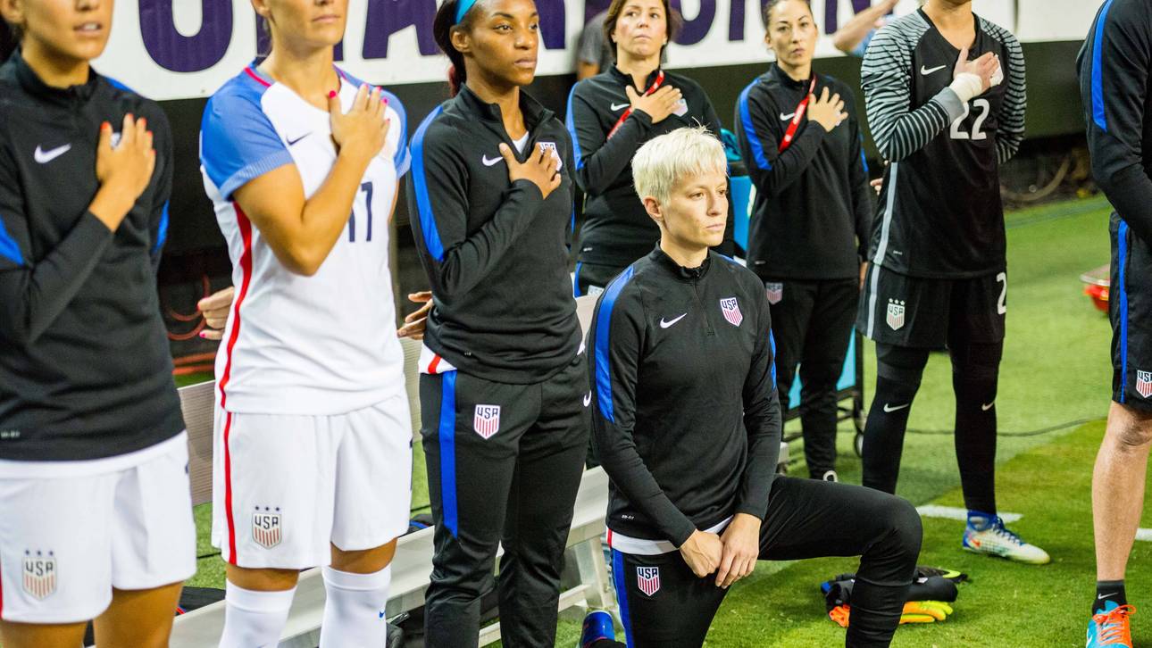 US-Fußball kippt Kniefall-Regel