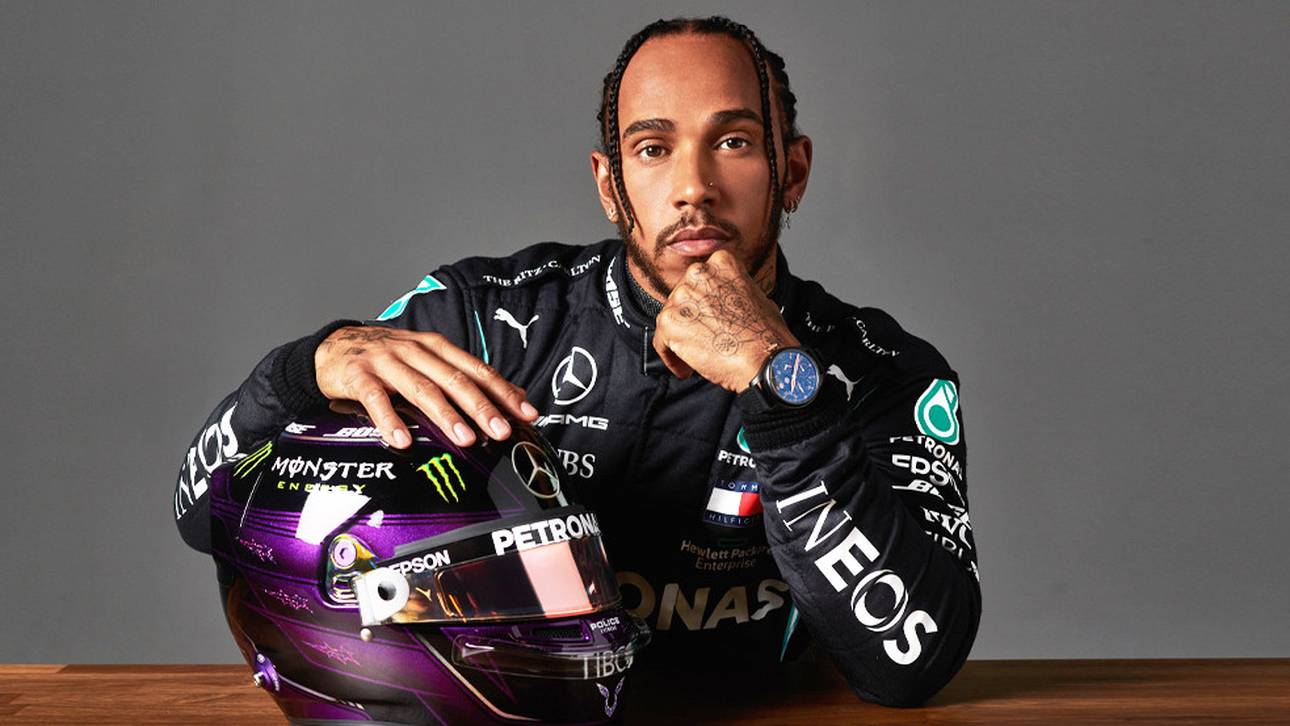 Hamilton versteigert Rennanzug