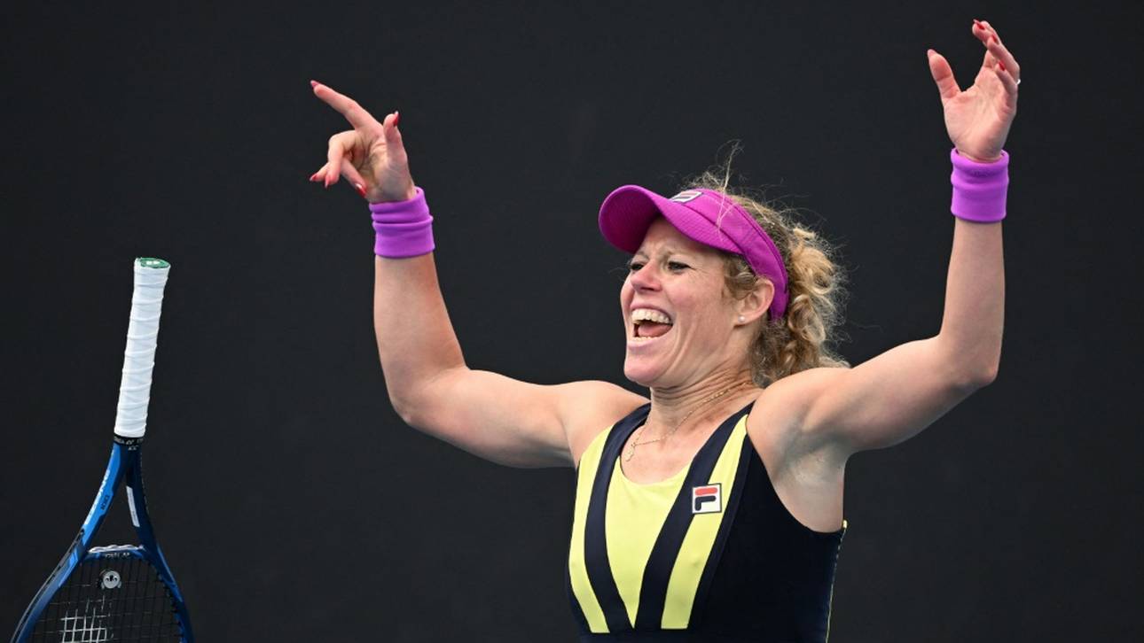 Siegemund hält deutsche Fahne hoch