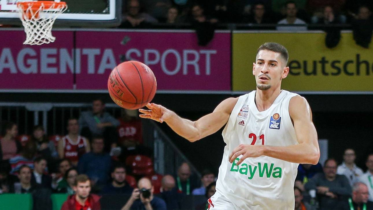 FC Bayern bleibt makellos