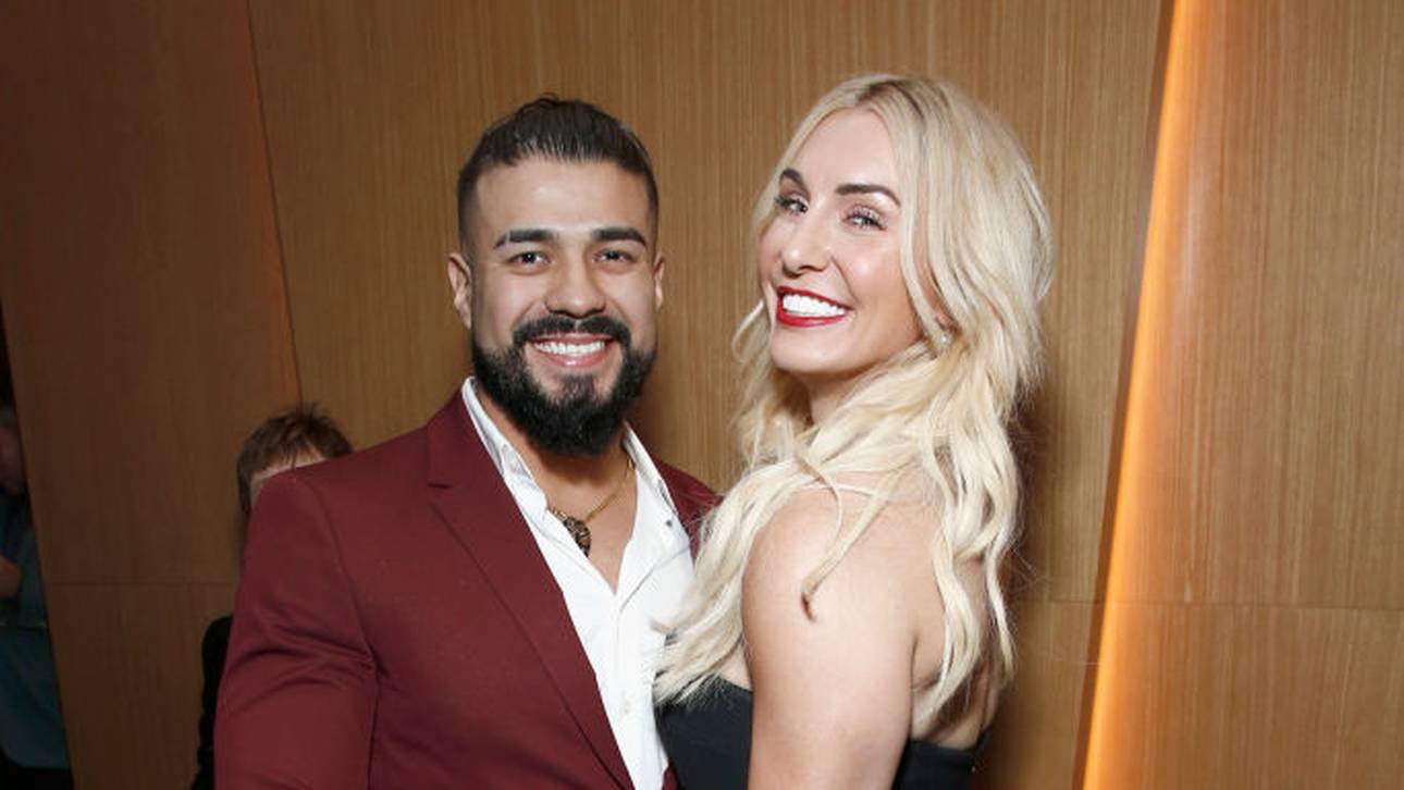 Charlotte Flair verlobt sich