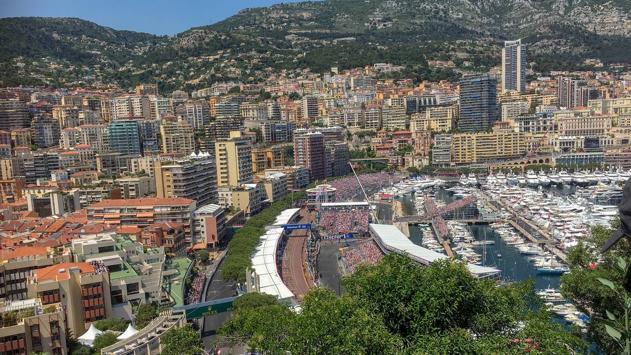 F1-Strecke in Monaco wird aufgebaut