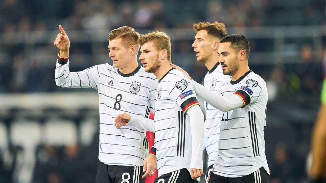 Löw hofft auf zwei Legionäre