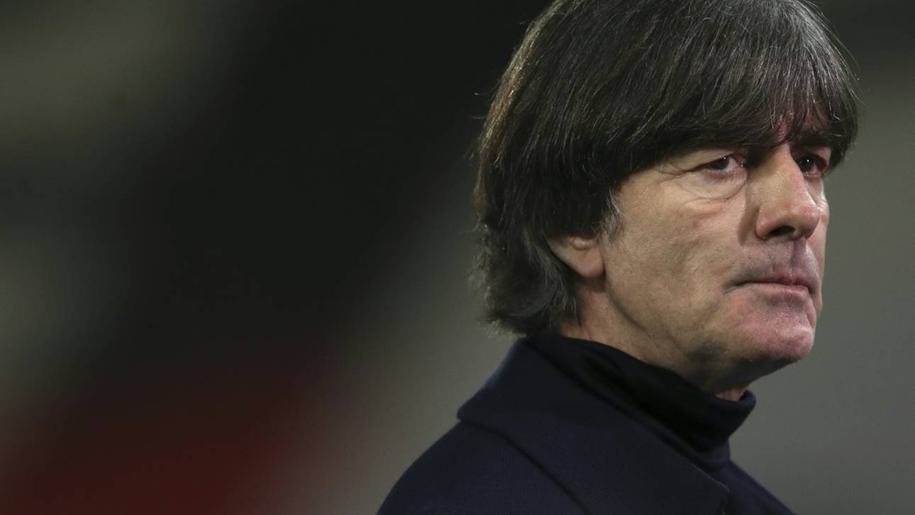 Löw bedauert Kinderlosigkeit