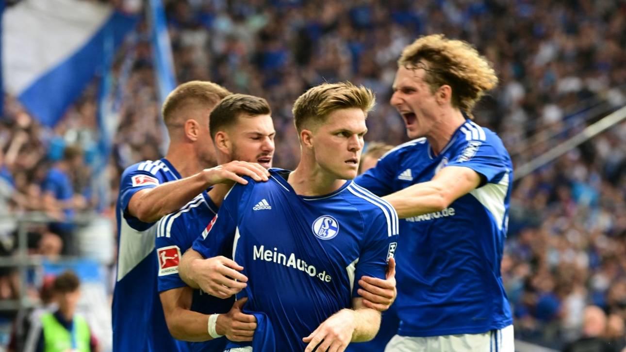 Schalke siegt nach 16 Monaten und stößt Bochum noch tiefer in die Krise