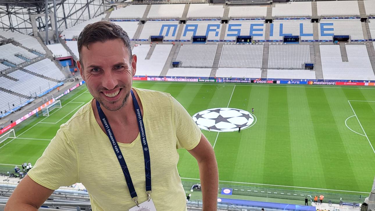 Reporter Christopher Michel für SPORT1 in Marseille - hier ist noch alles ruhig