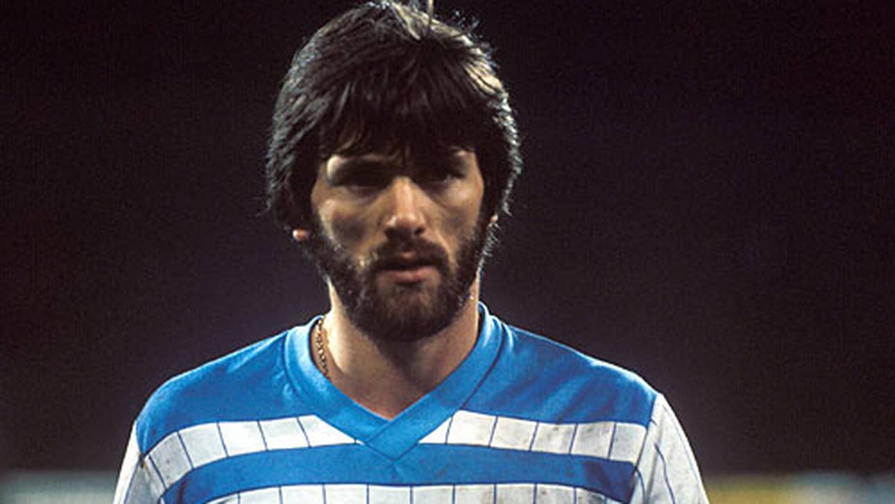 Friedhelm Funkel stieg mit Bayer Uerdingen 1991, 1993 und 1996 in die 2. Liga ab, zwei Mal gelang ihm als Trainer mit seinen Teams der sofortige Wiederaufstieg.