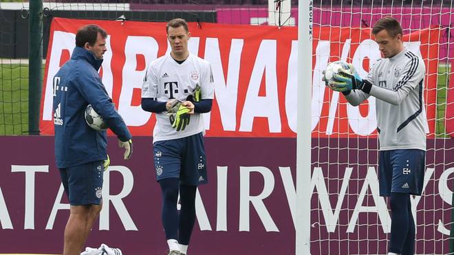 Toni Tapalovic (left) in training with Manuel Neuer and Christian Früchtl