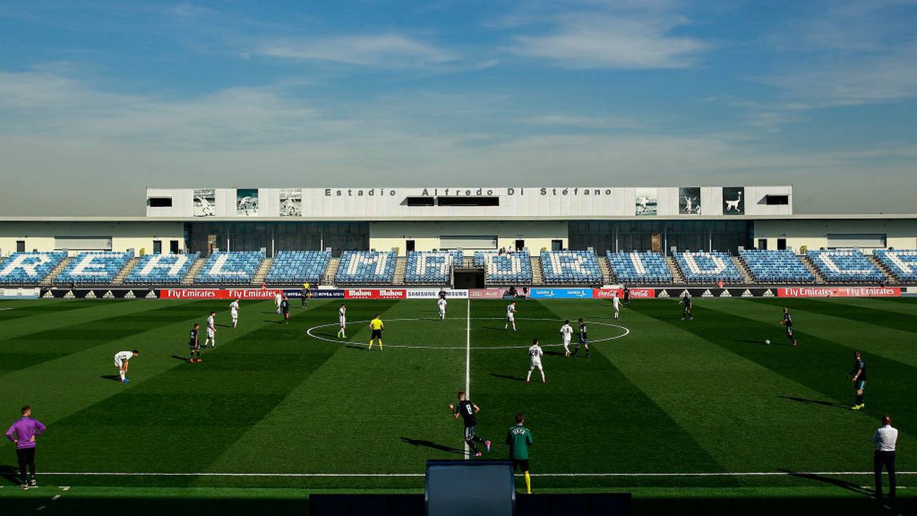 Real plant Heimspiele im Mini-Stadion
