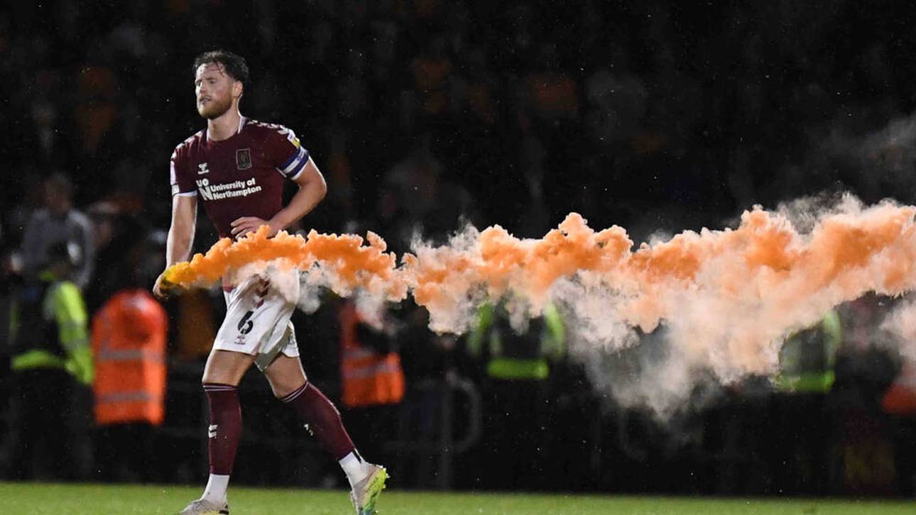 Pyro-Attacke auf Spieler