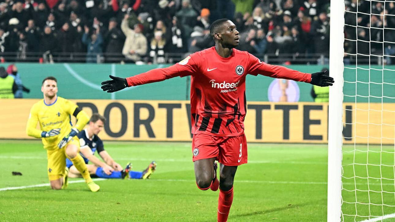 Warum Bayern bei Kolo Muani zögert